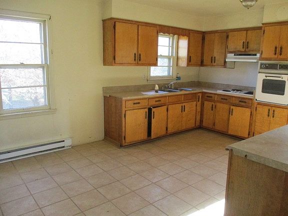 3rd image of 316 Trinkle Ave