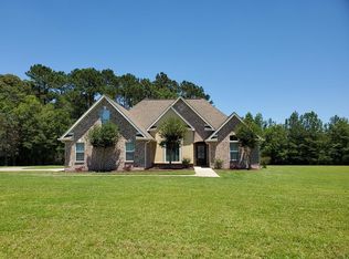 16 N Apple South Dr, Carriere, MS 39426