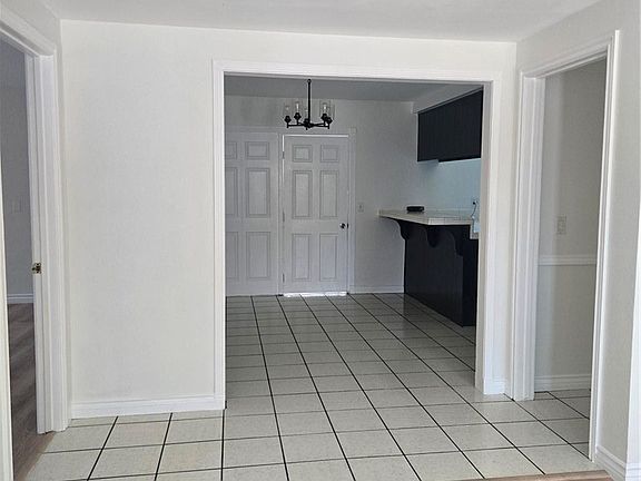 3rd image of 2530 S Rene Dr