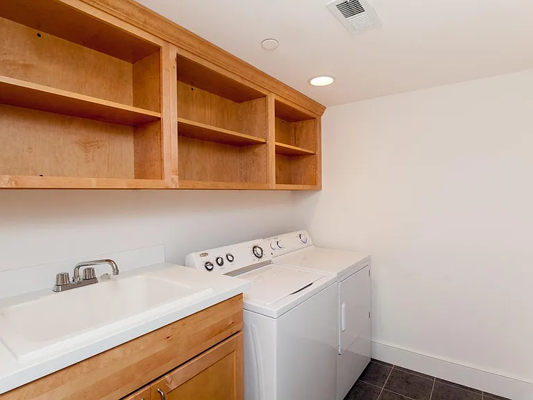 40 W Mechanic St — Photo 18
