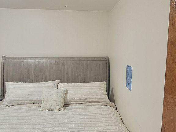 2nd image of 4250 W Lawrence Ave #3E