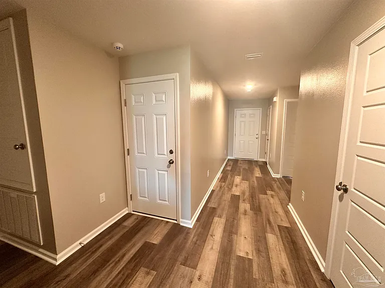 2348 Kirkwood Dr — Photo 3