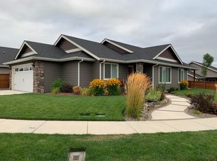 2754 Esther Ln, Grants Pass, OR 97527