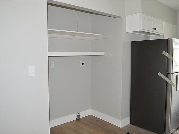 5th image of 8332 Woodgrove Ct