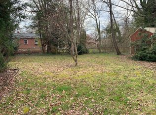 1223 Riford Rd, Hendersonville, NC 28792