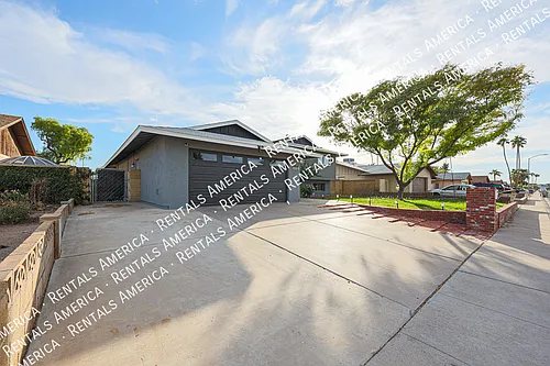 5205 W Caribbean Ln Photo 1