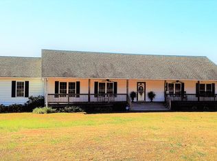 13904 Craftons Gate Hwy, Drakes Branch, VA 23937