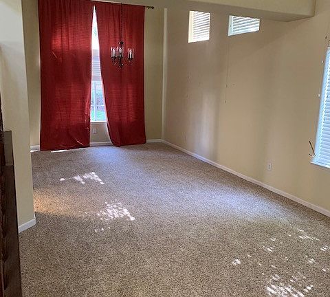 3rd image of 875 E Willow Cir