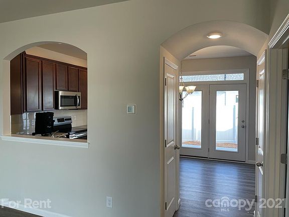 2nd image of 534 Dorman St #23