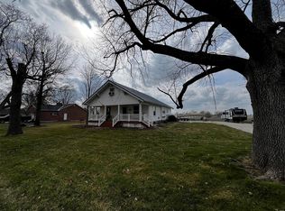 1001 N Oak St, Vandalia, MO 63382