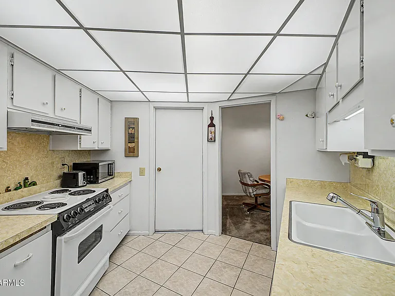 10880 W Emerald Dr — Photo 10