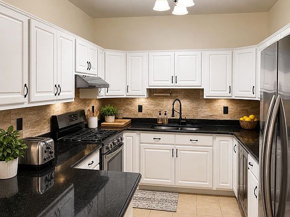 5th image of 355 3rd St #2