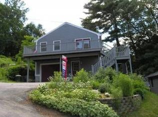 24 2nd St, Amesbury, MA 01913