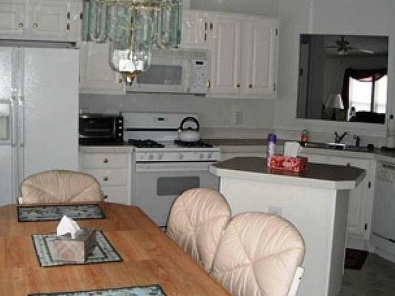 Kitchen view too