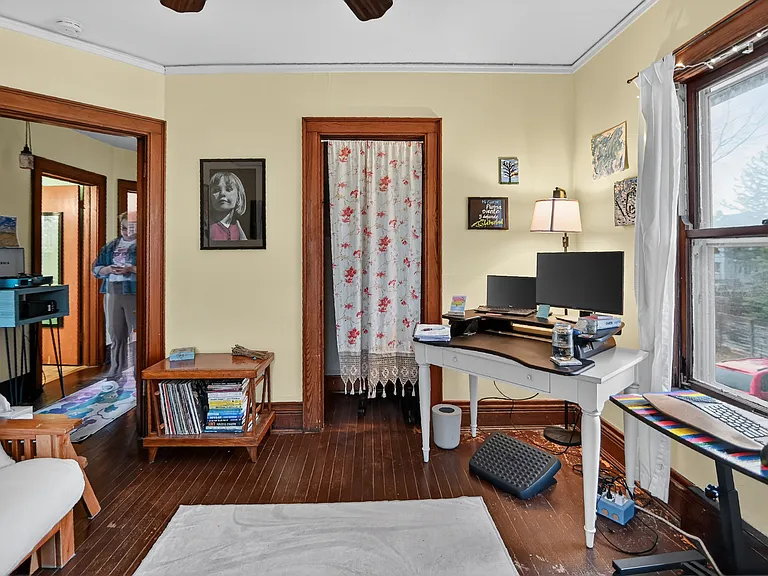 820 E Dayton St #2 — Photo 4