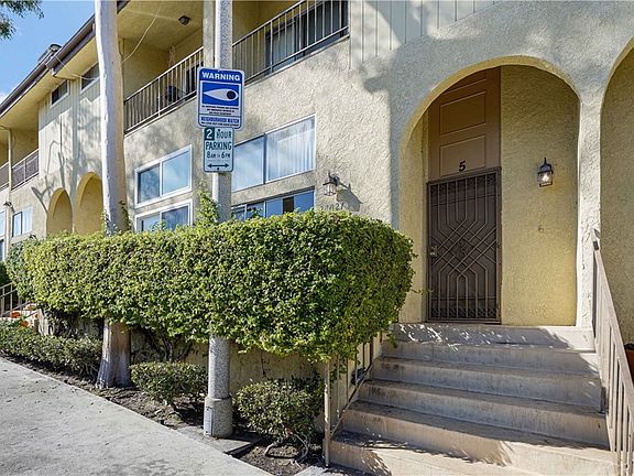 3rd image of 23021 Del Valle St #5
