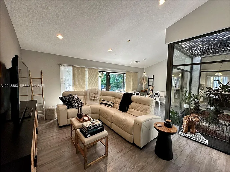 9013 SW 102nd Pl — Photo 2