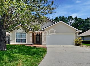 8213 Abbeyfield Dr, Jacksonville, FL 32277