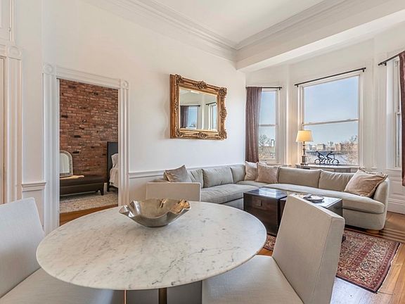 3rd image of 849 Beacon St APT 5B