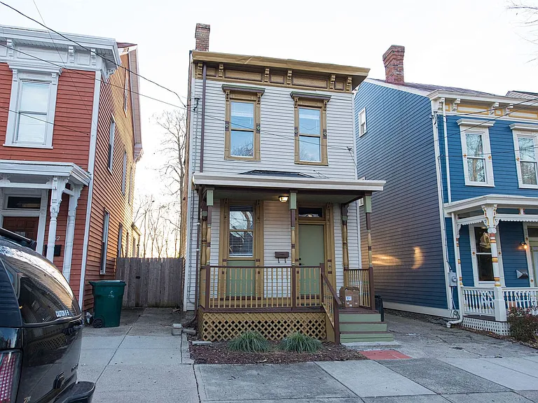 4160 Lakeman St — Photo 2