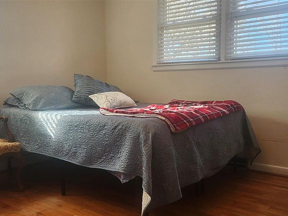 4th image of 317 Taylor Dr