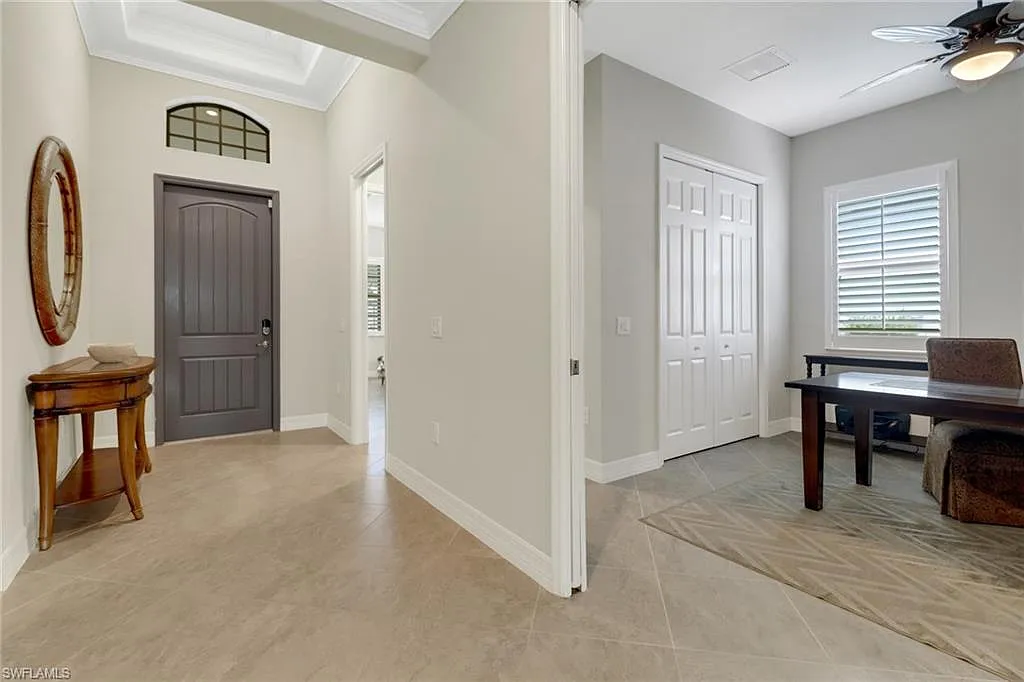 3 bed, 2.0 bath, 2064 sqft, $8,000 — Photo 4