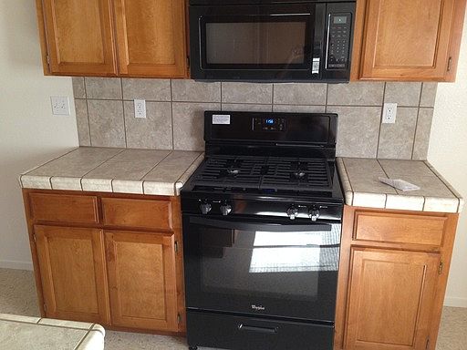 5th image of 2128 W Lark Ave