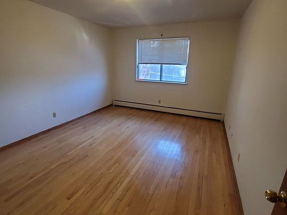 5th image of 1920 Lathrop Ave #206