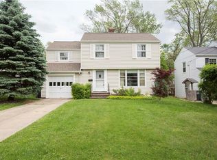 1511 Edgefield Rd, Lyndhurst, OH 44124