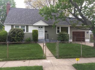 3977 Florence Rd, Seaford, NY 11783