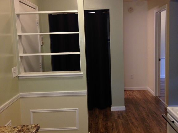 5th image of 818 N Chestnut St APT 15