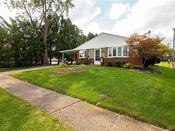 3rd image of 2839 Sutton Ave