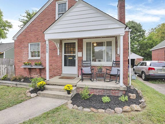 3rd image of 3009 Woodbine Pl
