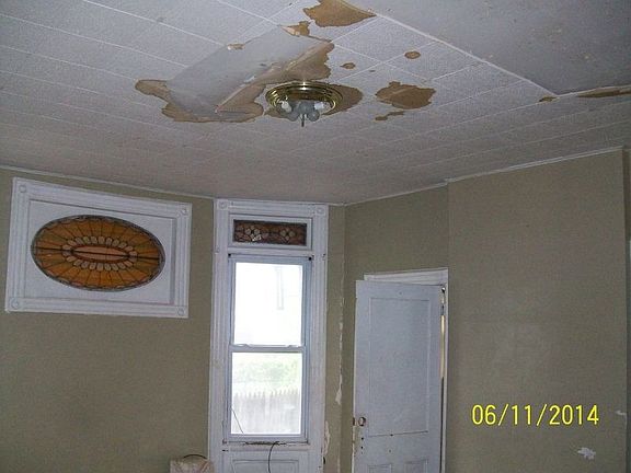 3rd image of 49 William St