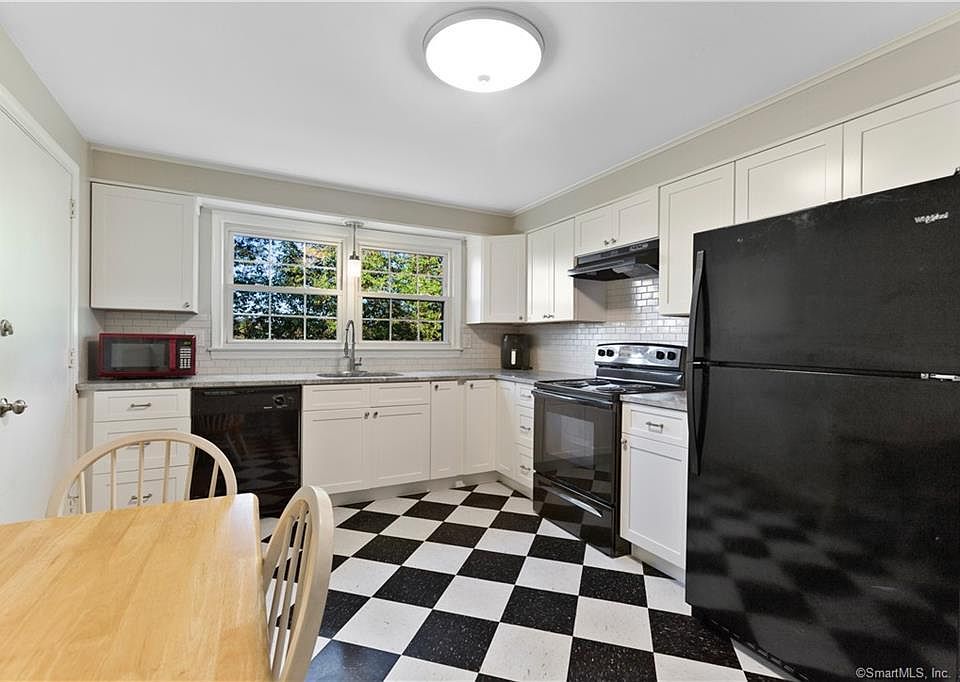 Moorings Condominiums 280 E Main St Clinton CT Zillow