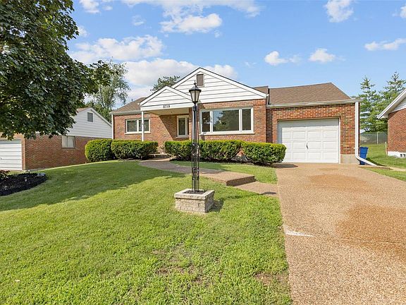 2nd image of 8719 Madeira Dr