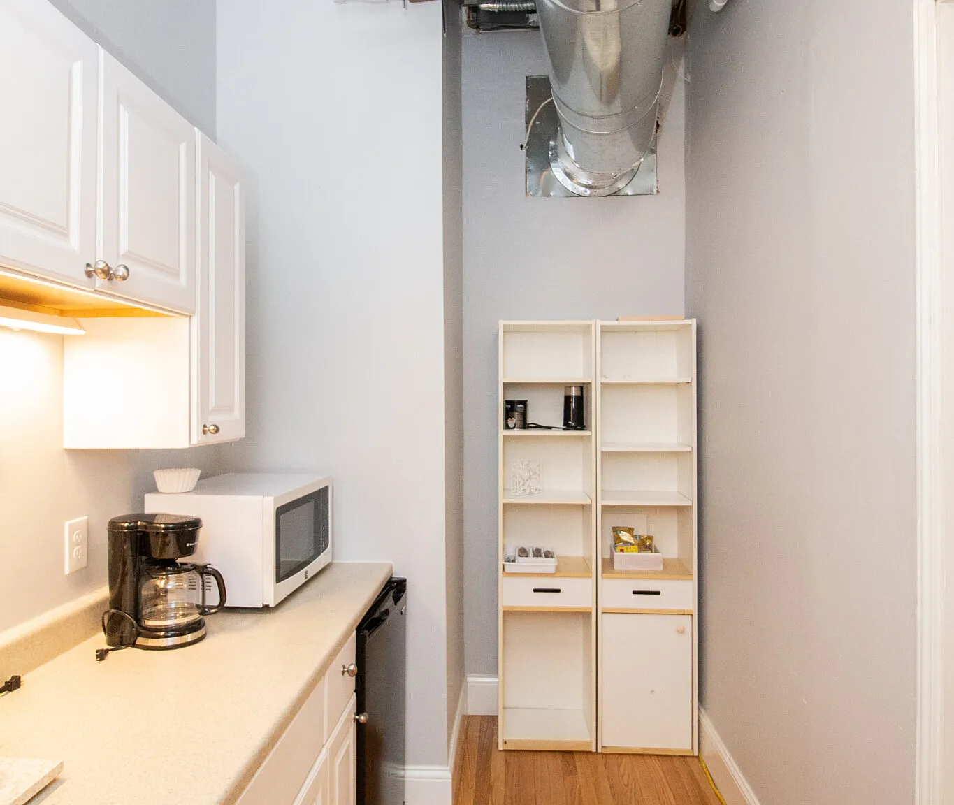 Studio, 1.0 bath, 800 sqft, $3,000 — Photo 4