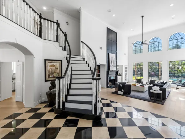 6787 Monarda Ct, Houston, TX 77069