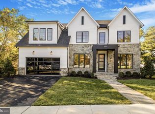 6701 Little Falls Rd, Arlington, VA 22213