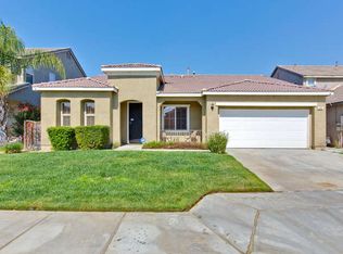 212 Gladiolus Way, San Jacinto, CA 92582