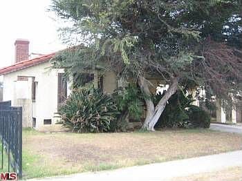 1st image of 1555 W 106th St