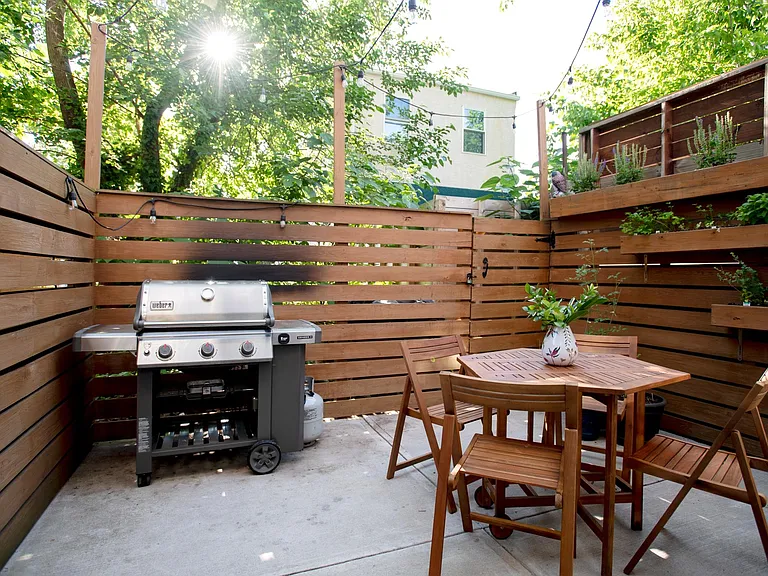 1434 N Etting St — Photo 27