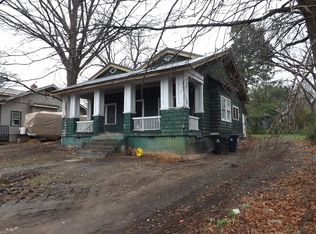 222 Hames St, Lexington, NC 27295