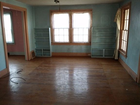 4th image of 1114 Cleveland Ave