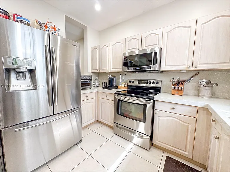 130 Riverwalk Cir #130 — Photo 9