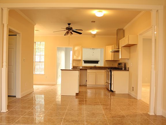 4th image of 6001 Buckner Dr
