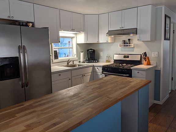 Kitchen with island