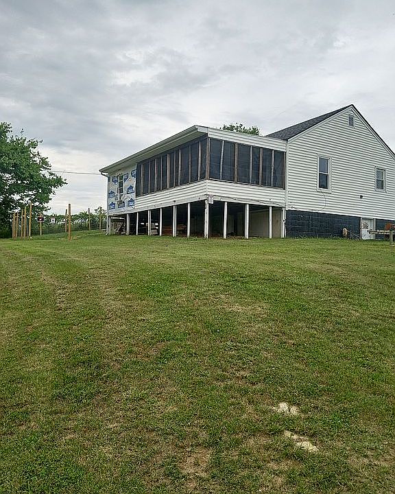 1st image of 2855 Spencer Pike