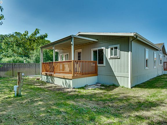 5th image of 300 SW 7th Ave Unit 138