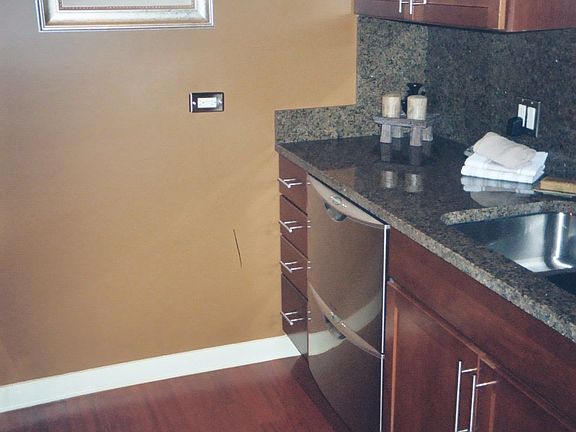 4th image of 1600 N Marshfield Ave APT 404